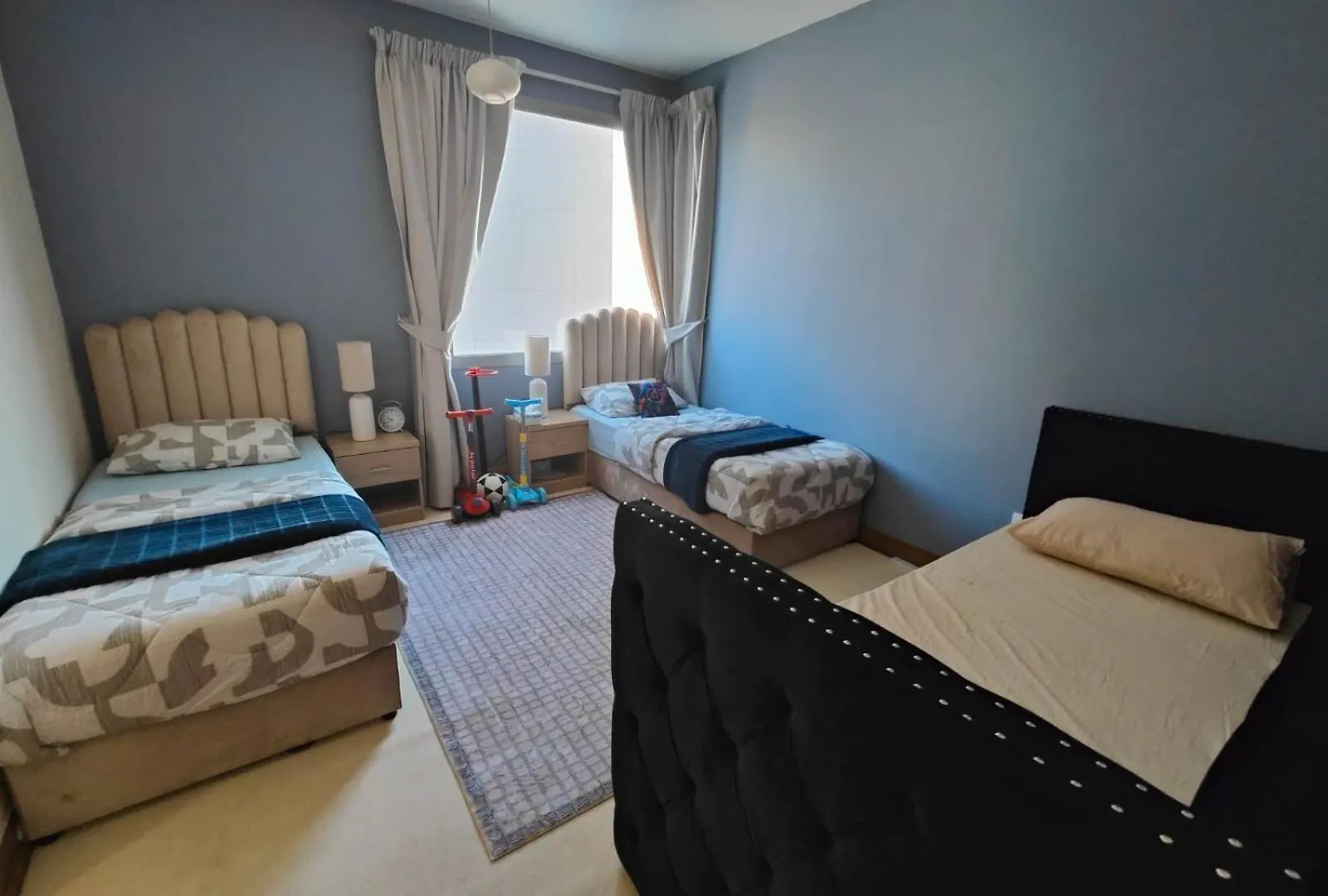 Homestay Lavish Private Rooms Sharjah United Arab Emirates